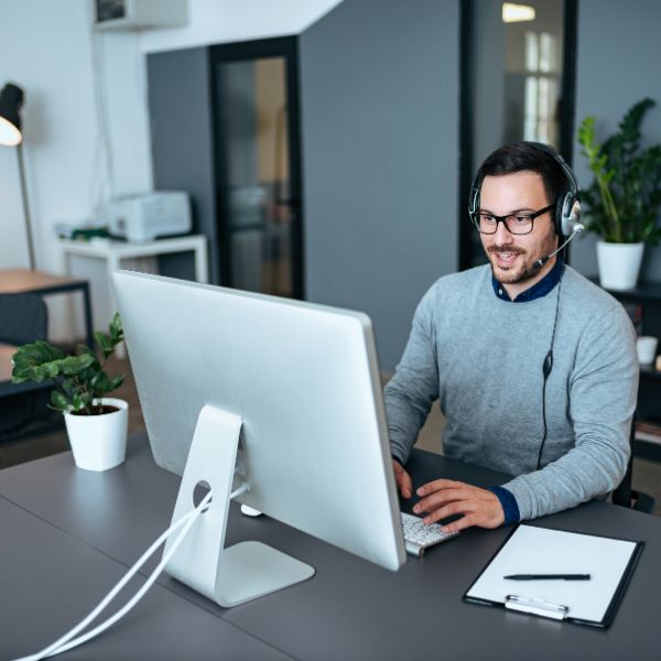 it support help desk-sq